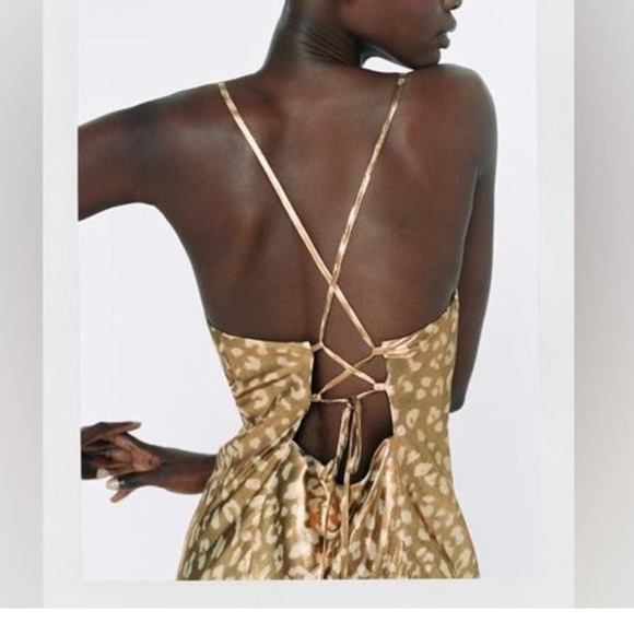 Metallic gold colored leopard-print, size Medium, gown, party, evening. - Picture 6 of 9